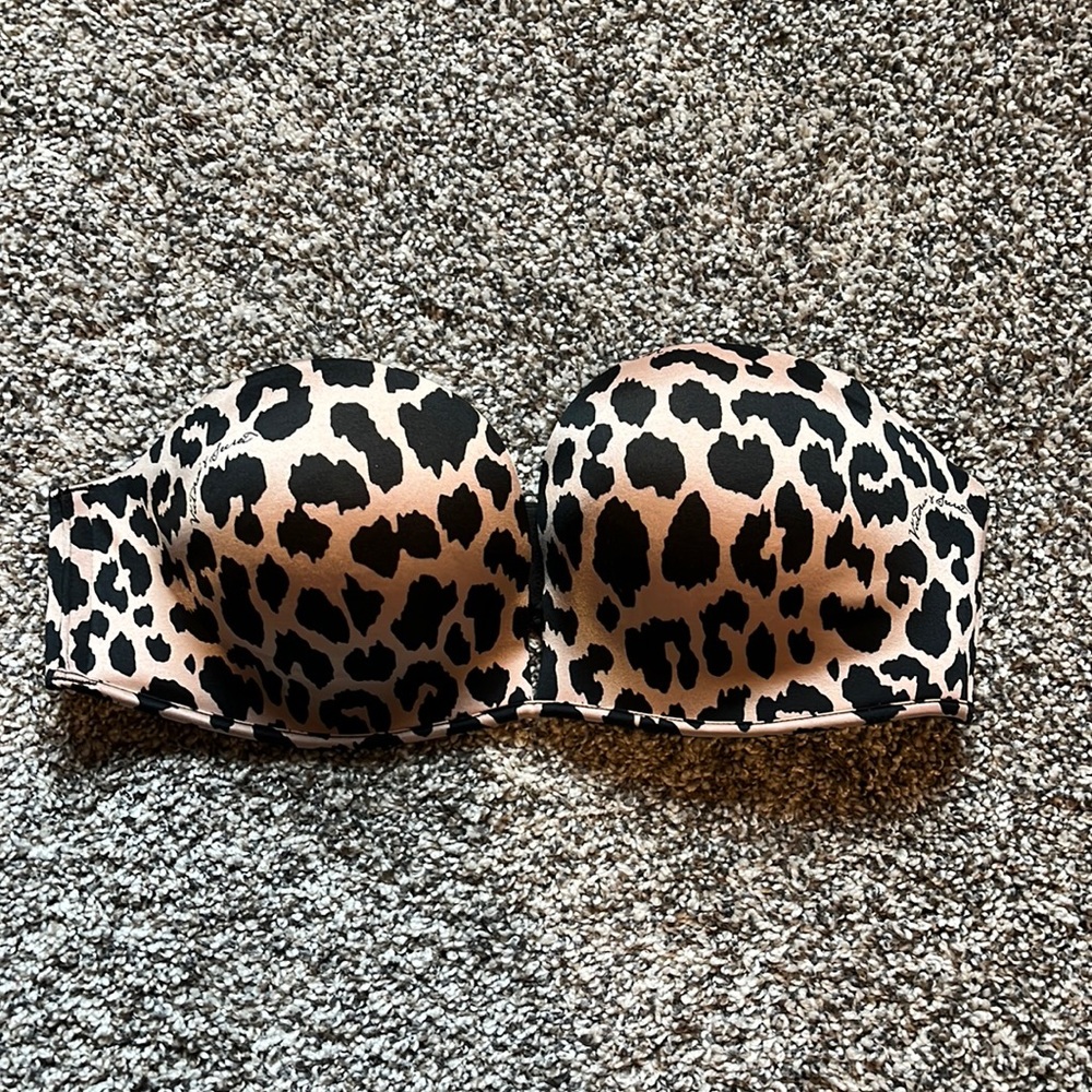 Victoria’ Secret Bombshell Strapless Bra 34B